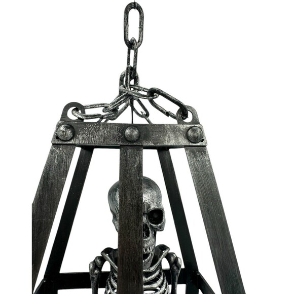 Hanging Halloween Skeleton Coffin - Picture 2 of 2